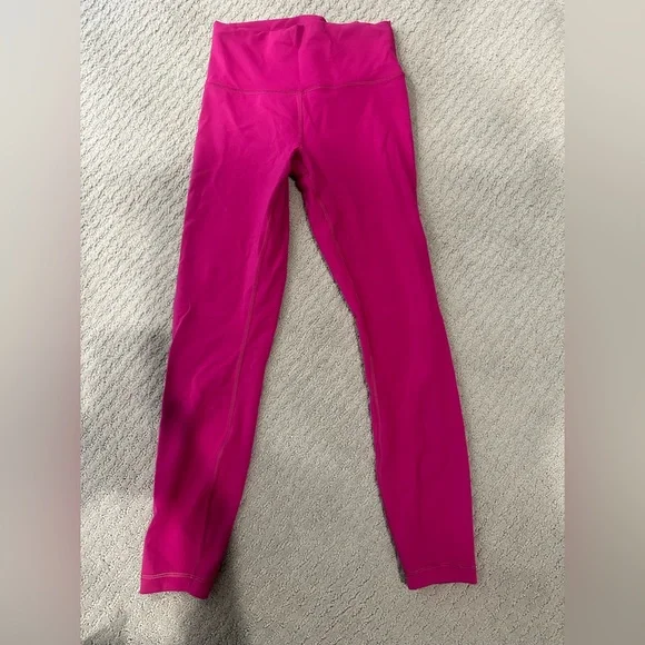 Like new LULULEMON leggings hot pink - Picture 3 of 4